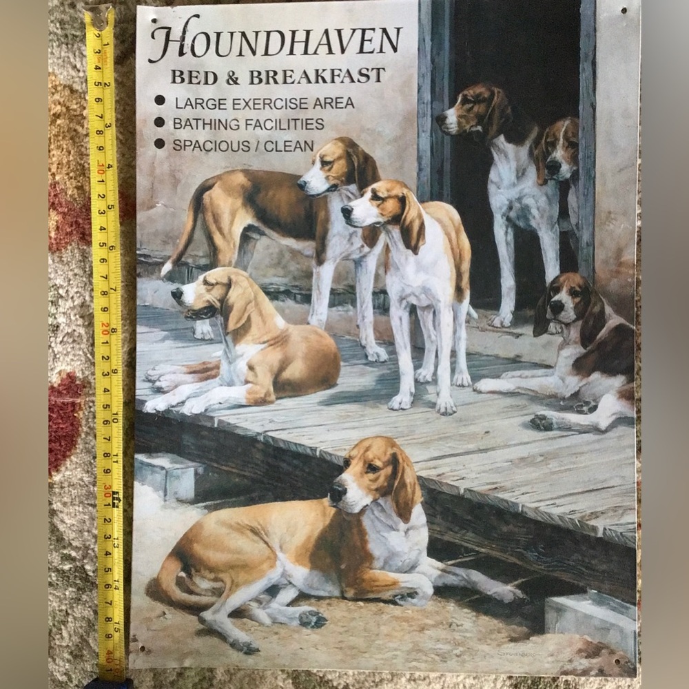 Houndhaven Bed & Breakfast Metal Sign